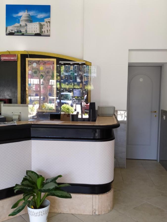 Hotel Madonna Del Pino Cervia Eksteriør bilde