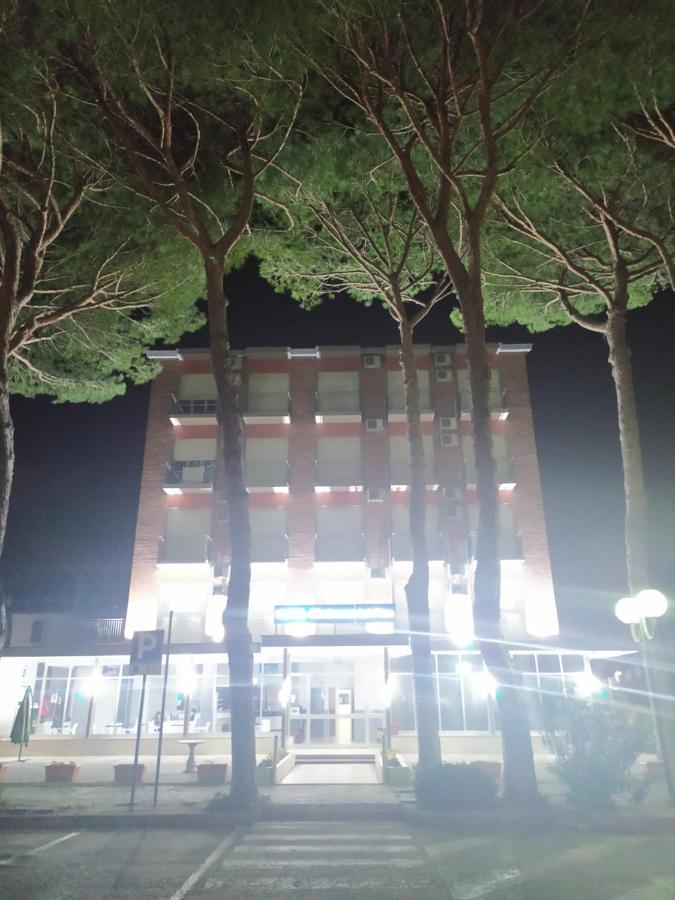 Hotel Madonna Del Pino Cervia Eksteriør bilde