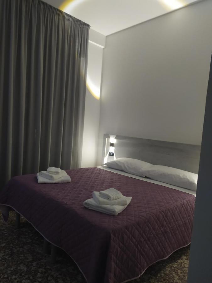 Hotel Madonna Del Pino Cervia Eksteriør bilde